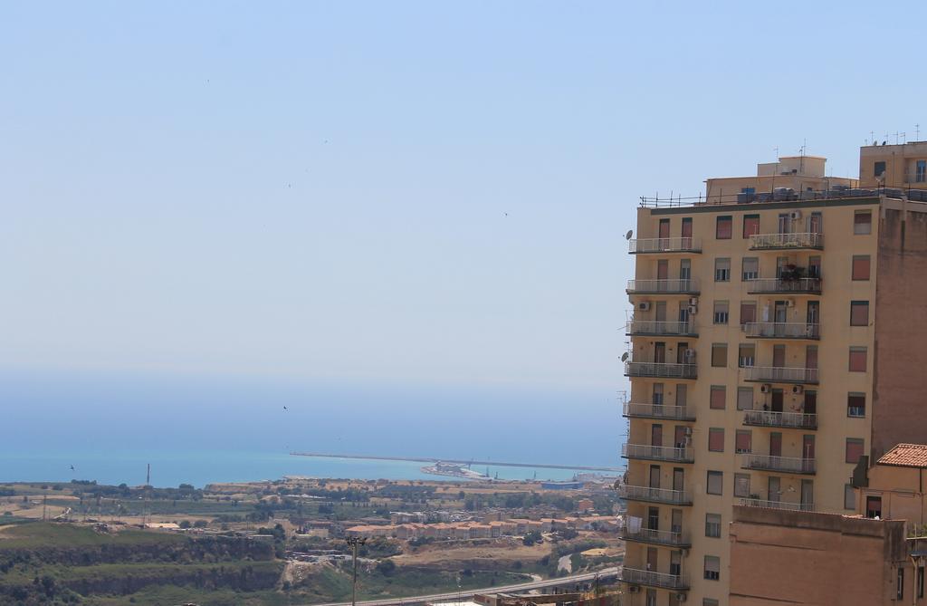 Atenea 191 Agrigento Bilik gambar